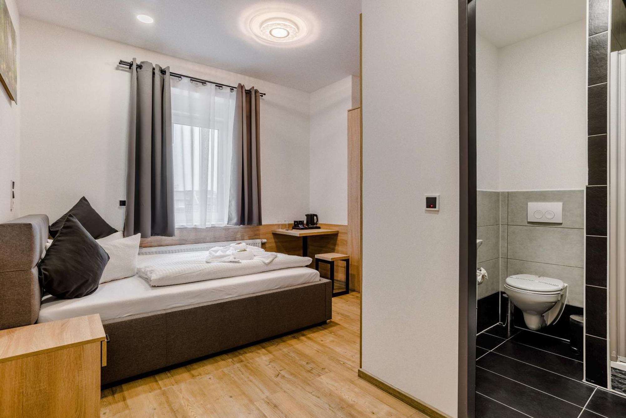 Hotel Montenegro Worms Eksteriør billede